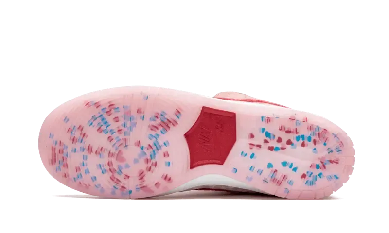 SB Dunk Low StrangeLove